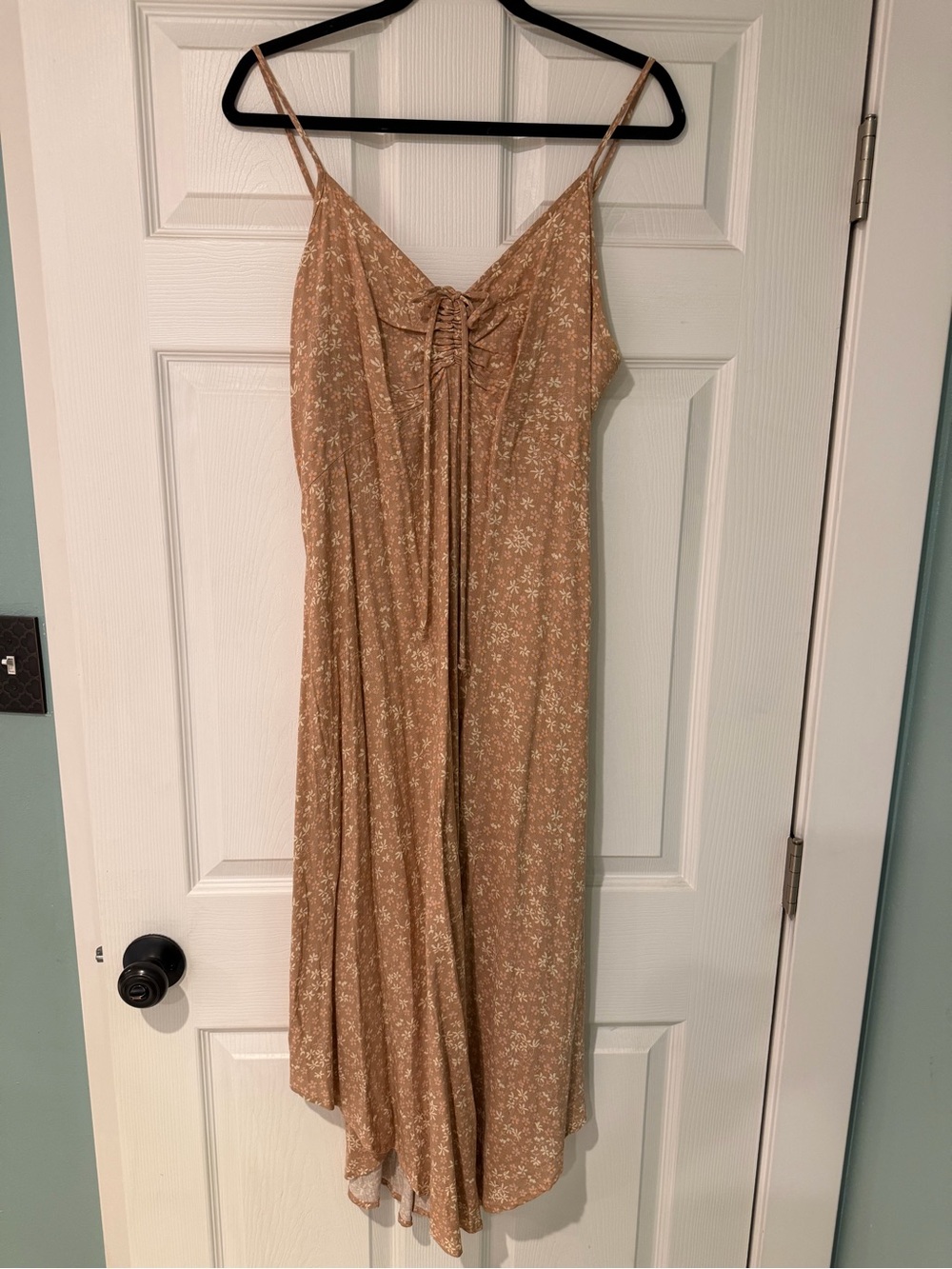 SOZY Ruched Spaghetti-Strap Maxi Dress in Tan Floral